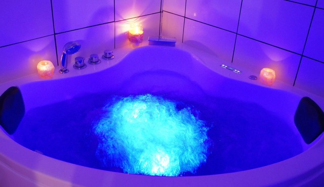 The apartment & golden 🟠 studio 1⭐. Balneotherapy and couple ♥️🫂🛀