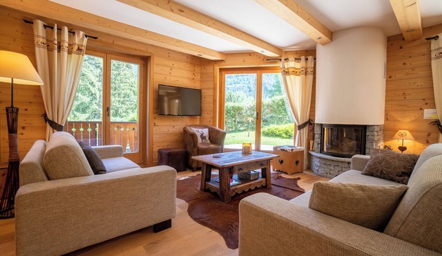 The apartment is located 800m from the Barboleuse gondolas taking you to the Gryon - Villars - Les D