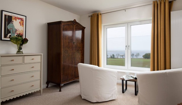 The Apple House near Bamburgh - sleeping 6+2 in 4 bedrooms