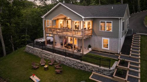 The Apple Mountain House