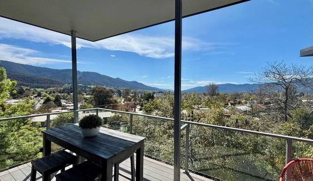 The Aprés 24 | Uninterrupted Mountain Views