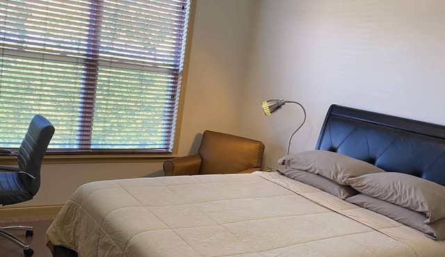 The Arboretum 2BR w/Balcony & Hardwoods 5