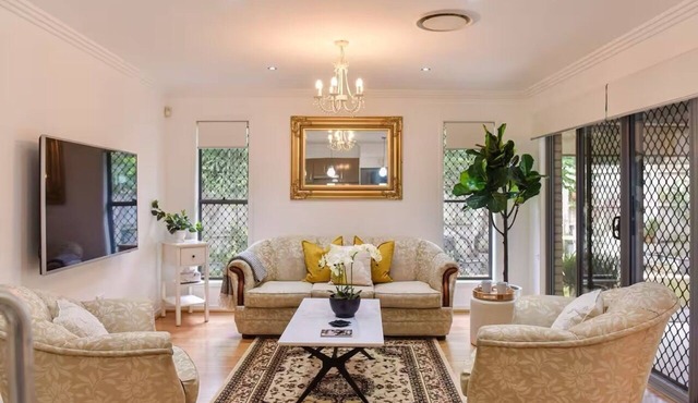 "The Arcadia" : Luxury English Cottage/Near CBD/Nature/Privacy/Long Stay