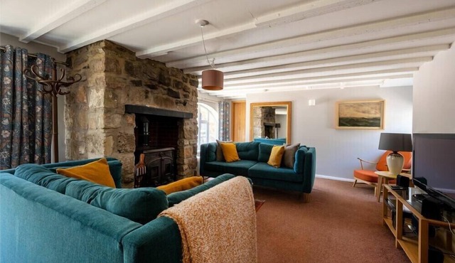 THE ARCHES, pet friendly, with open fire in Bamburgh