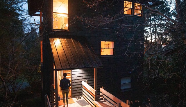 The Architect's Retreat by Oregon Coast Modern @ Neahkahnie Beach