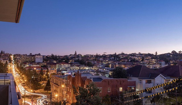 The Arden 6 Coogee. New Large Village View Balcony Apartment , Meters to Beach