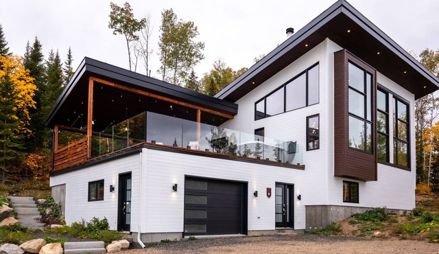 The Arial cottage, spectacular view and Spa