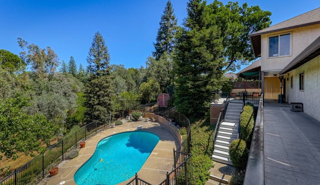 The ARK Villa | MTN Views🌄 Game Room🏓 Pool🌊