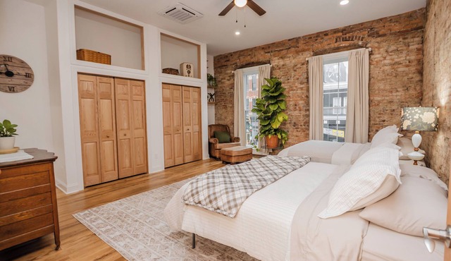 The Armani Boutique 1BR Retreat in Historic Downtown Bellefontaine