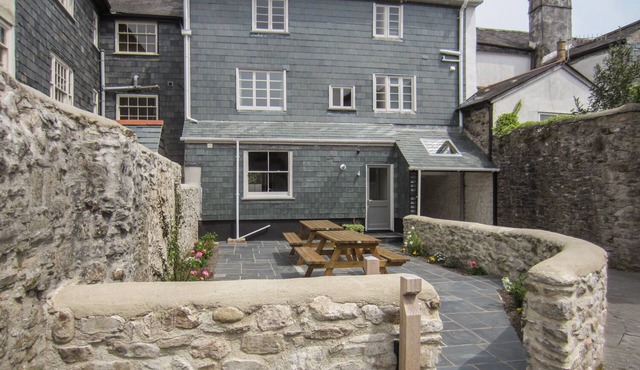 THE ARMOURERS FORGE, pet friendly, with open fire in Ashburton