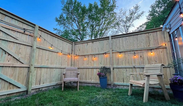 The Art Door Duplex only minutes from beach