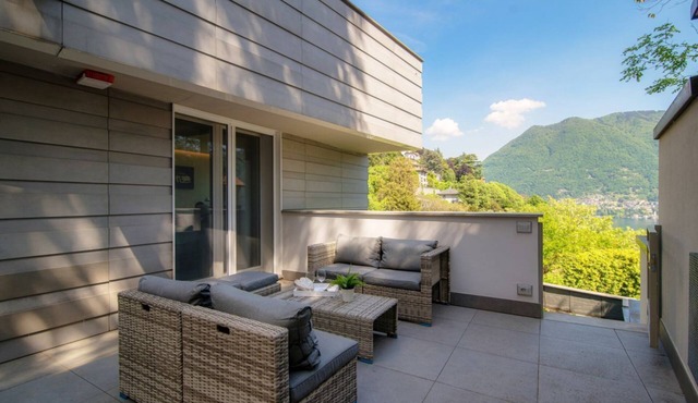 The Art House - My Home In Como
