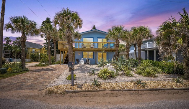 The Artist Beach House- Beachfront - 6298S