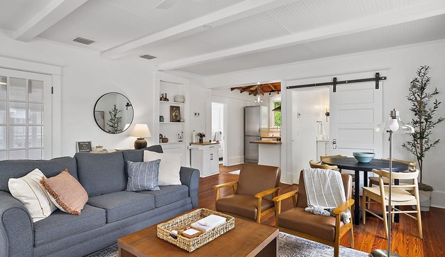 The Ashford - 2min walk to DT Mt Dora - 5 Star luxury!