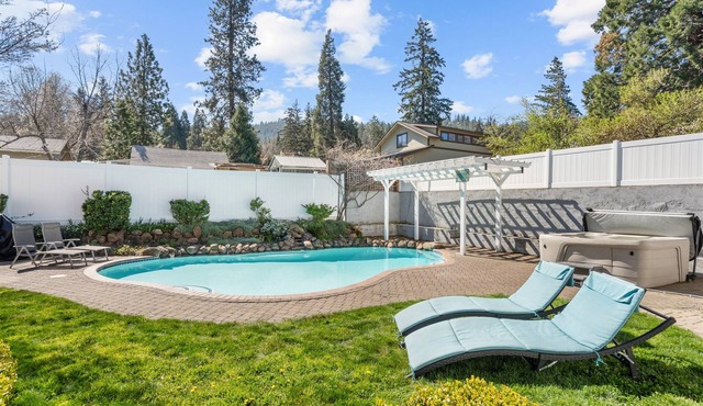 The Ashland Social | Entire Estate
