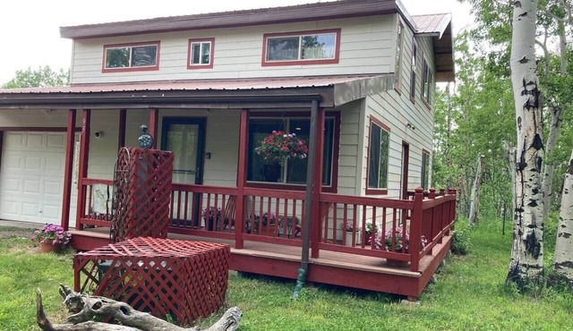 The Aspen Art House - 3 bed by Glacier Natl. Park