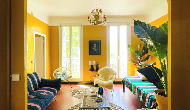 The atelier, bohemian refuge with view in the heart of Collobrières