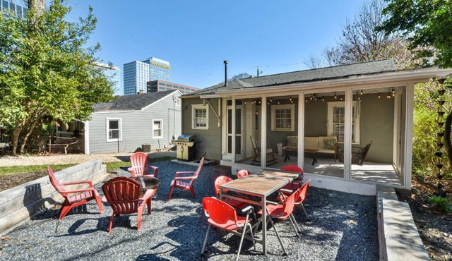 The Audrey @Atlantic Station: Fire Pit, Outdoor Dining, BBQ, Cornhole/Horseshoes