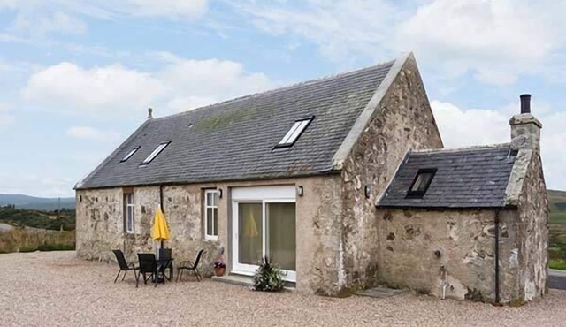 THE AULD KIRK, family friendly, luxury holiday cottage in Melvich