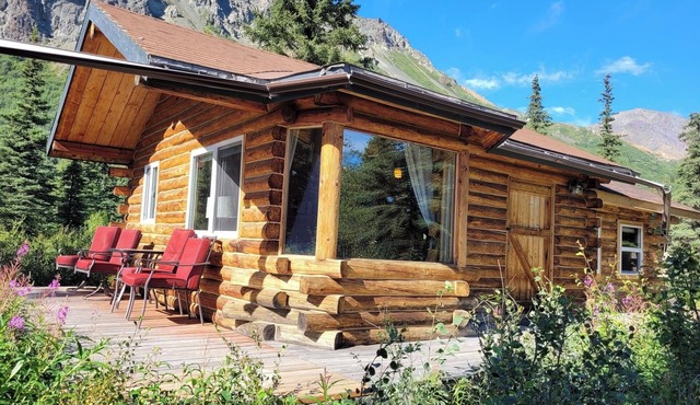 The Aurora at Little Bear Getaway Cabins is peaceful seclusion