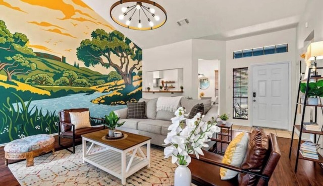 The Austin Oak! Single level 3 bedroom charmer!nn