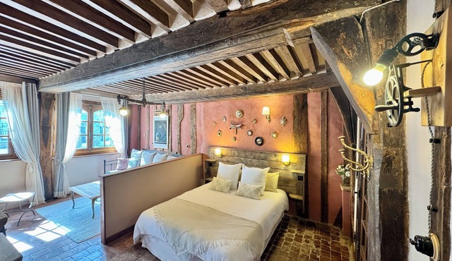 The authentic 16 in the heart of the city