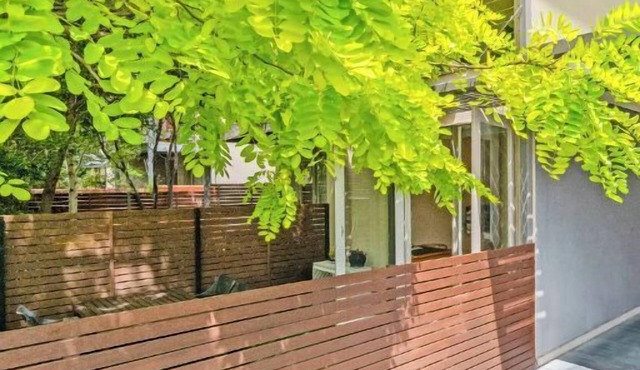 The Avenue. The Place. Terrific 4BR 2BTH Townhouse