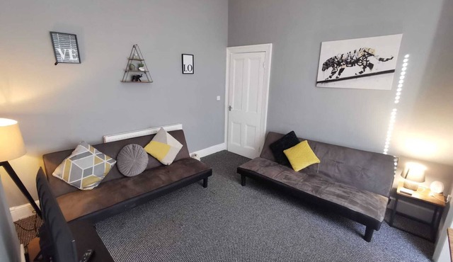 The Avenue - Family Home By Swansea Beach