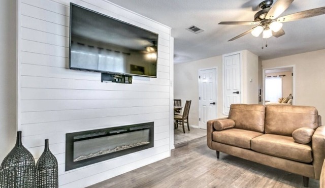 The Avenue Home