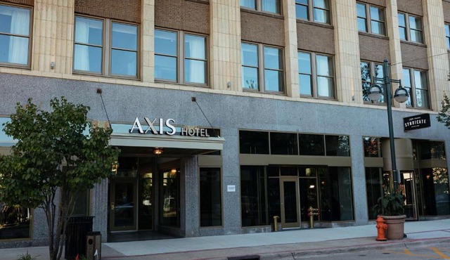 The Axis Moline Hotel, Tapestry Collection By Hilton