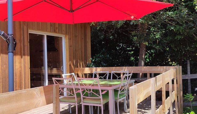 THE AZURE STRAW HUTS