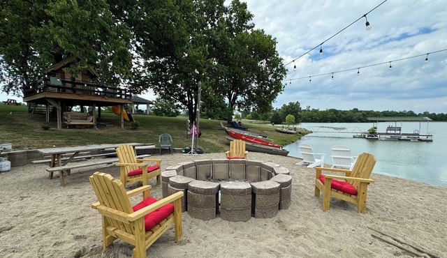 The B & B at Queenslake