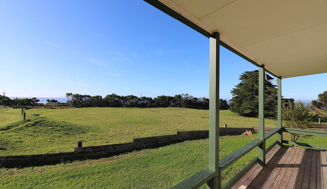 'The Bach' Relaxed Holiday Accommodation Kaimaumau