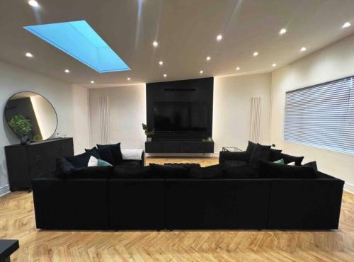 The Baglan Bungalow M4 Access in 1 min