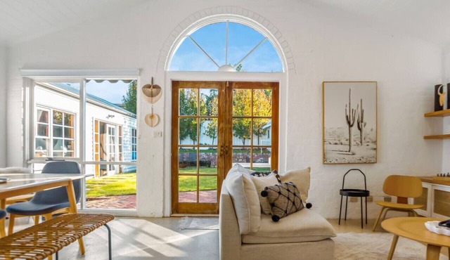 The Bail - Belmont/Pet Friendly