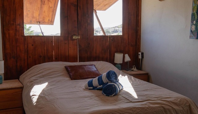 The Baja Station - Queen Room - Rustic Ranch House