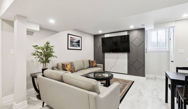 The Baker Hill Executive Suite