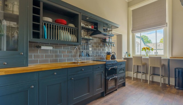 The Bakehouse, cosy, stylish ground floor studio apartment within a stately home