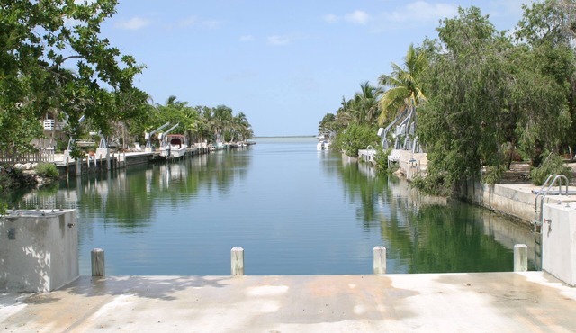 The Banana Cabana, Canal Front Home Sugarloaf Key