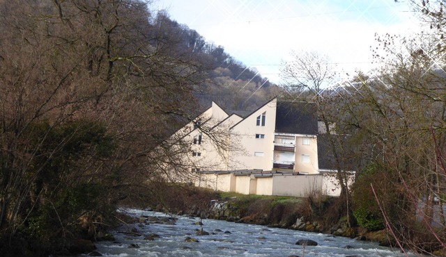 the banks of the Gave d'Azun