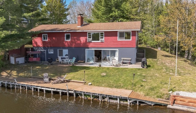 The Banks - Rustic and Waterfront! Secluded and Special! Kayaks and Canoes are included for guest use by RedAwning