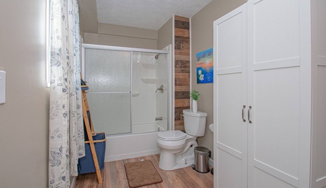 The Barbershop-Luxury 2 bd/2bth in DWTN Miamisburg