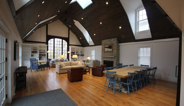 "The Barn" - 1800s barn recently renovated, 5 min walk from ferry or downtown