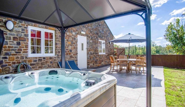 The Barn - 4 Bedroom - Tyn-Y-Coed Farm - Cardiff