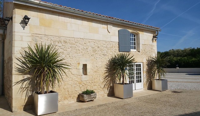 The Barn - 5* stone cottage with own private heated pool - Sleep 6