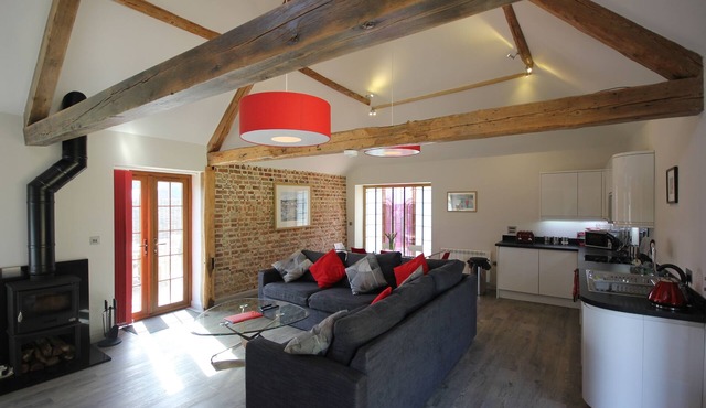 The Barn At Flintstone Cottages Near Chichester Goodwood Sleeps 4/6
