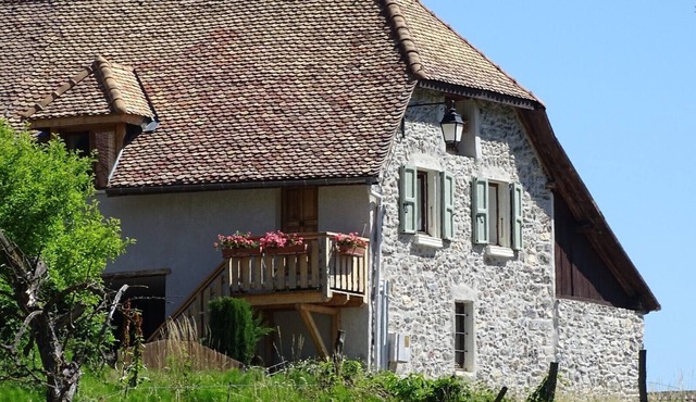 The barn at Lake Azur