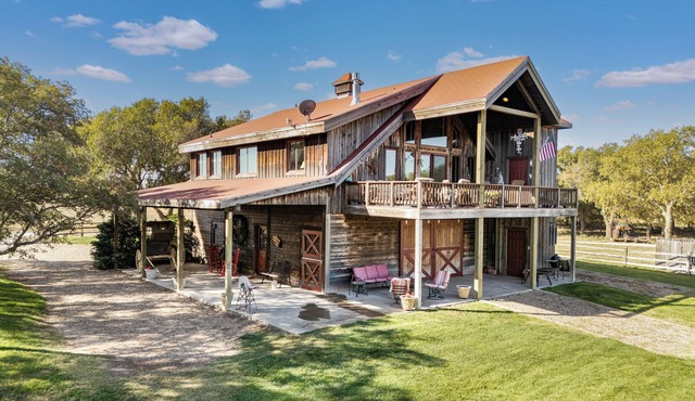 The Barn at Quail Creek Ranch - 2 Bedroom Peaceful Ranch Retreat