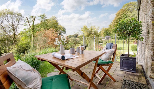 The Barn at Yeoland House - sleeps 5 guests in 3 bedrooms