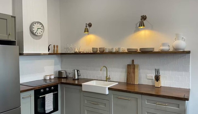 The Barn House on Beautiful, Luxury Property on outskirts of Richmond